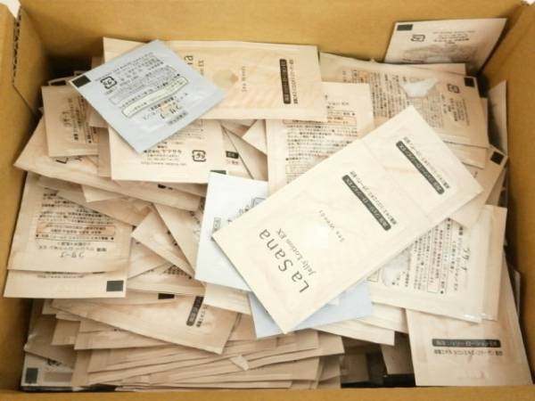 メルカリ、現金・交通系ICカード・特殊景品の出品を禁止