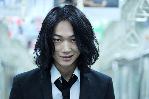 ロン毛の男性をひたすら貼っていくトピ。