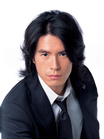 ロン毛の男性をひたすら貼っていくトピ。