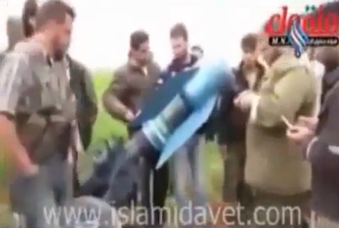 シリア アサド政権の関連施設に 米軍が巡航ミサイルで攻撃