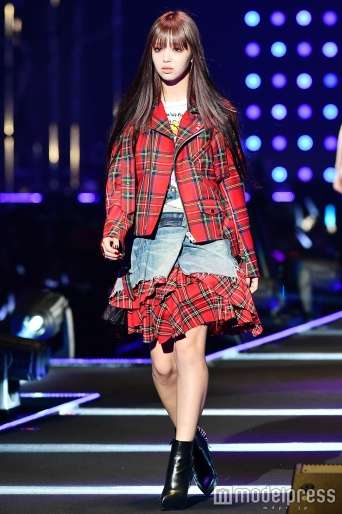着物姿の藤田ニコルに絶賛「ちょー似合う」