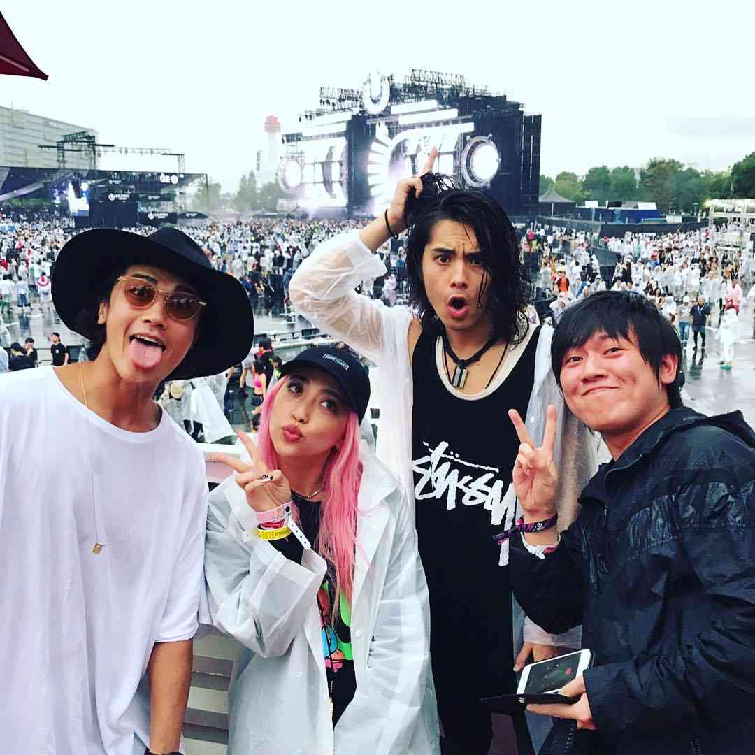 ローラ＆赤西仁＆植野有砂の“レアな3ショット”に反響「最強メンツ」「神ってる」