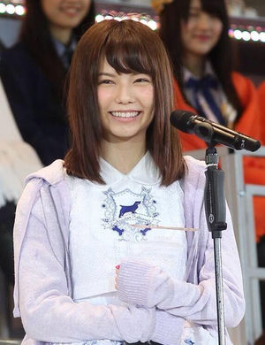 女性アイドルの美しいメイク画像を貼るトピ