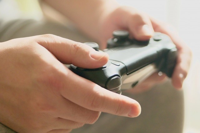 「ゲーム発売日なんで有休取ります」モンスター新人、許せる？