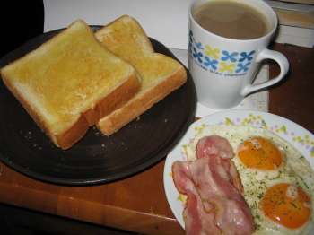 毎朝、パン派？ご飯派？