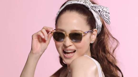 メガネ+芸能人が見たいです。