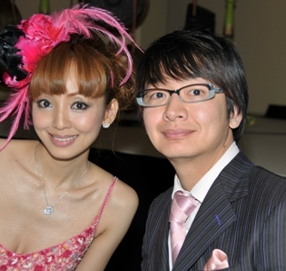 神田うの　漫才初舞台、ハマカーンとまさかの“姉弟コラボ”で笑い取る