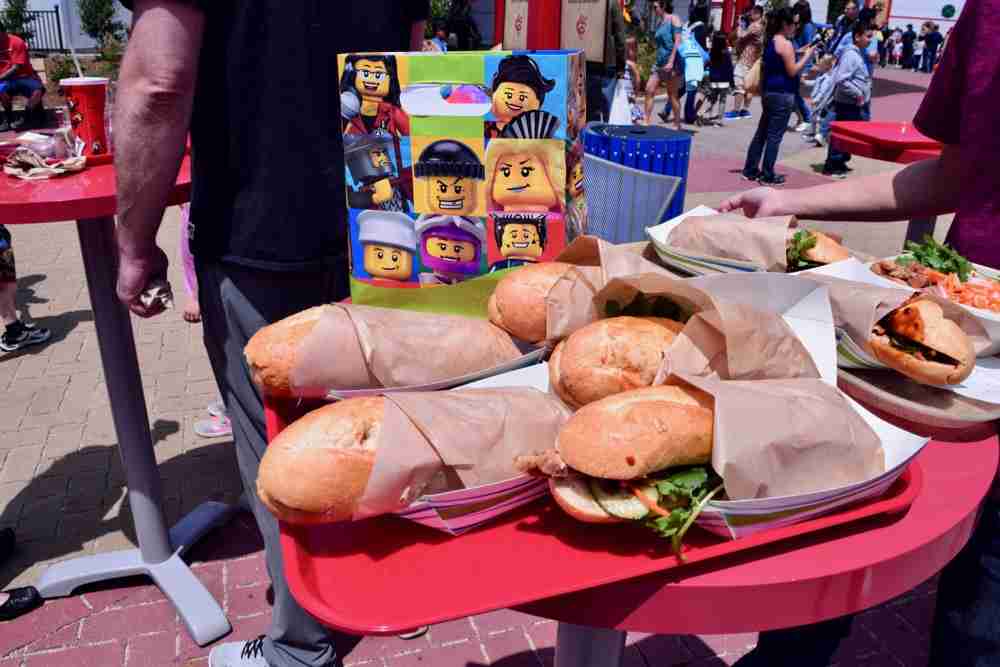 【悲報】本日オープンの「レゴランド」飯が高すぎるとSNSで炎上！愛知万博の悪夢再来か！