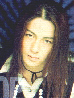 ロン毛の男性をひたすら貼っていくトピ。