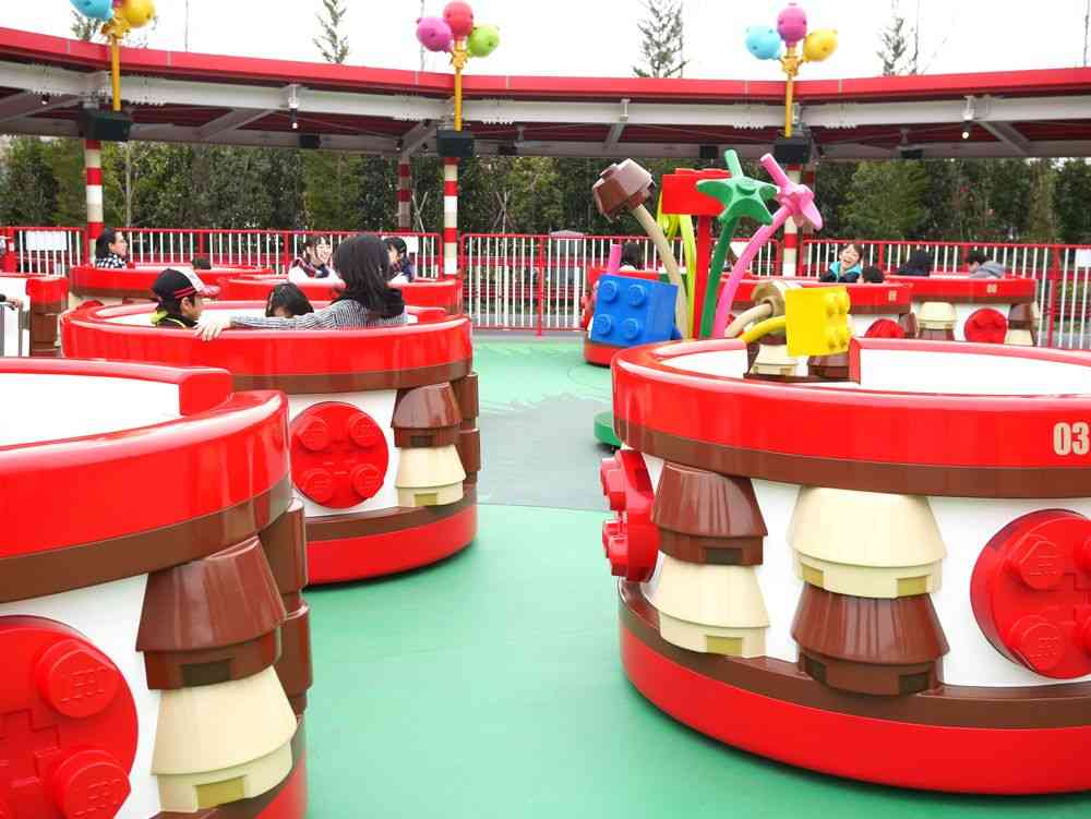 【悲報】本日オープンの「レゴランド」飯が高すぎるとSNSで炎上！愛知万博の悪夢再来か！
