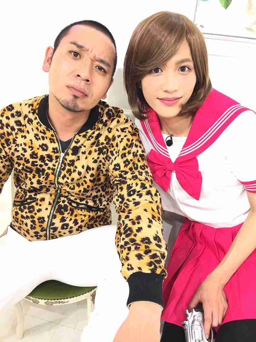 志尊淳の女装はやはり最強だった セーラー服の“レイカちゃん”に「可愛すぎかよ」「女子やめたい」の声