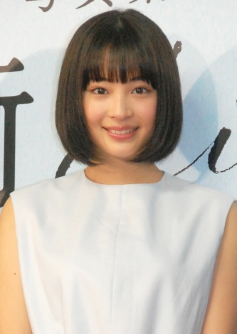 芸能人の優しい微笑みの画像トピ