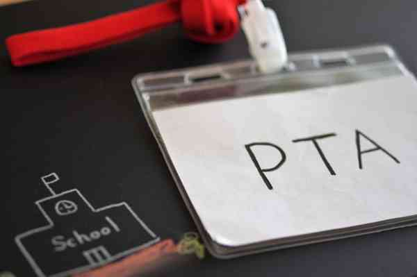 PTA不要論に現役会長「退会者のタダ飯感覚は理解できない」