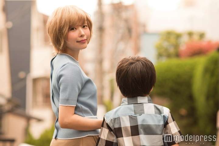 益若つばさ、息子と初インタビュー　今もママと結婚したい？「小さな彼氏」の本音