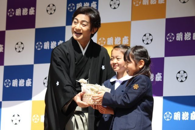 愛之助「最近結婚しまして妻がご飯を作ってくれる」　児童から健康管理を問われノロケる （エンタメOVO） - Yahoo!ニュース