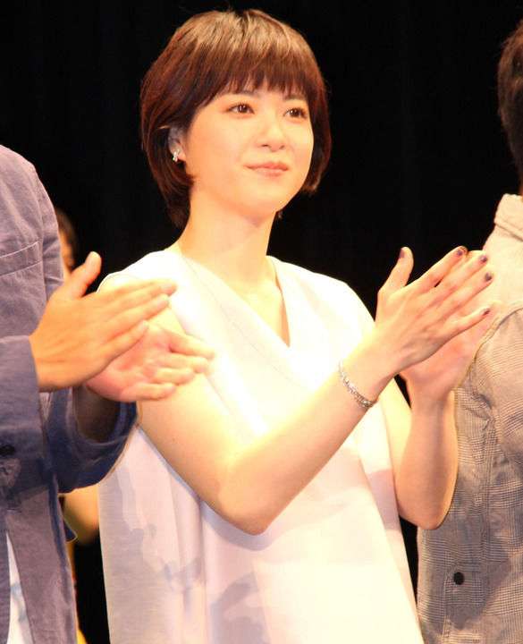 上野樹里、結婚1周年の幸せツーショット写真を公開