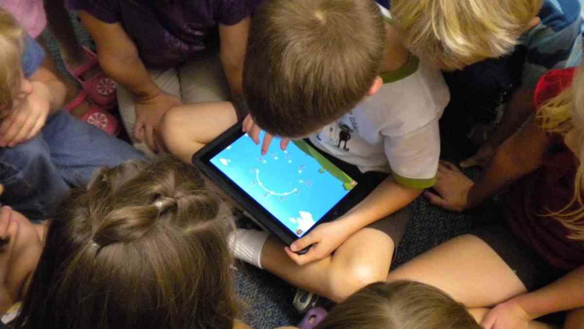 子供が学ぶべきはプログラミングよりもデジタルリテラシーだ | ReadWrite［日本版］