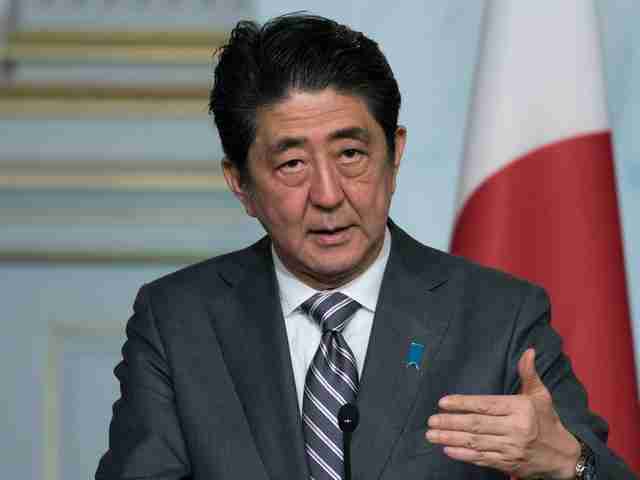 “アベノミクスは正しかった” GDP年率2.2％増、海外メディアが安倍首相の手腕を再評価 | NewSphere