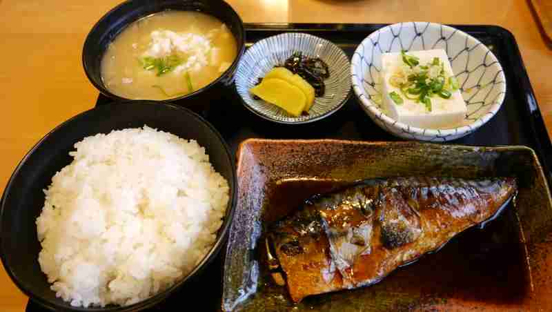 「“盛った”料理＝愛情」は勘違い　「一汁一菜」が支持される理由