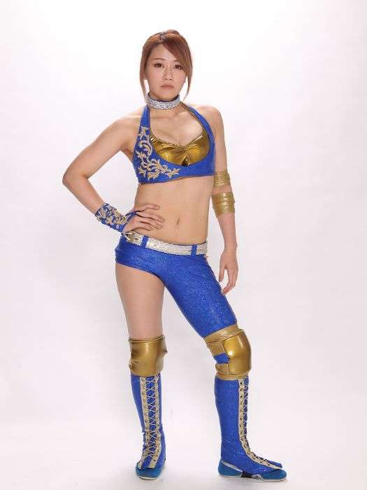 浜崎あゆみが「ノーブラで走り回る」!? SNSで