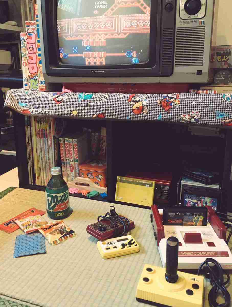 【画像】ファミコン、ジョイスティックにキン消し… 80年代の小学生がいる部屋を再現、童心に返ってしまう人続出