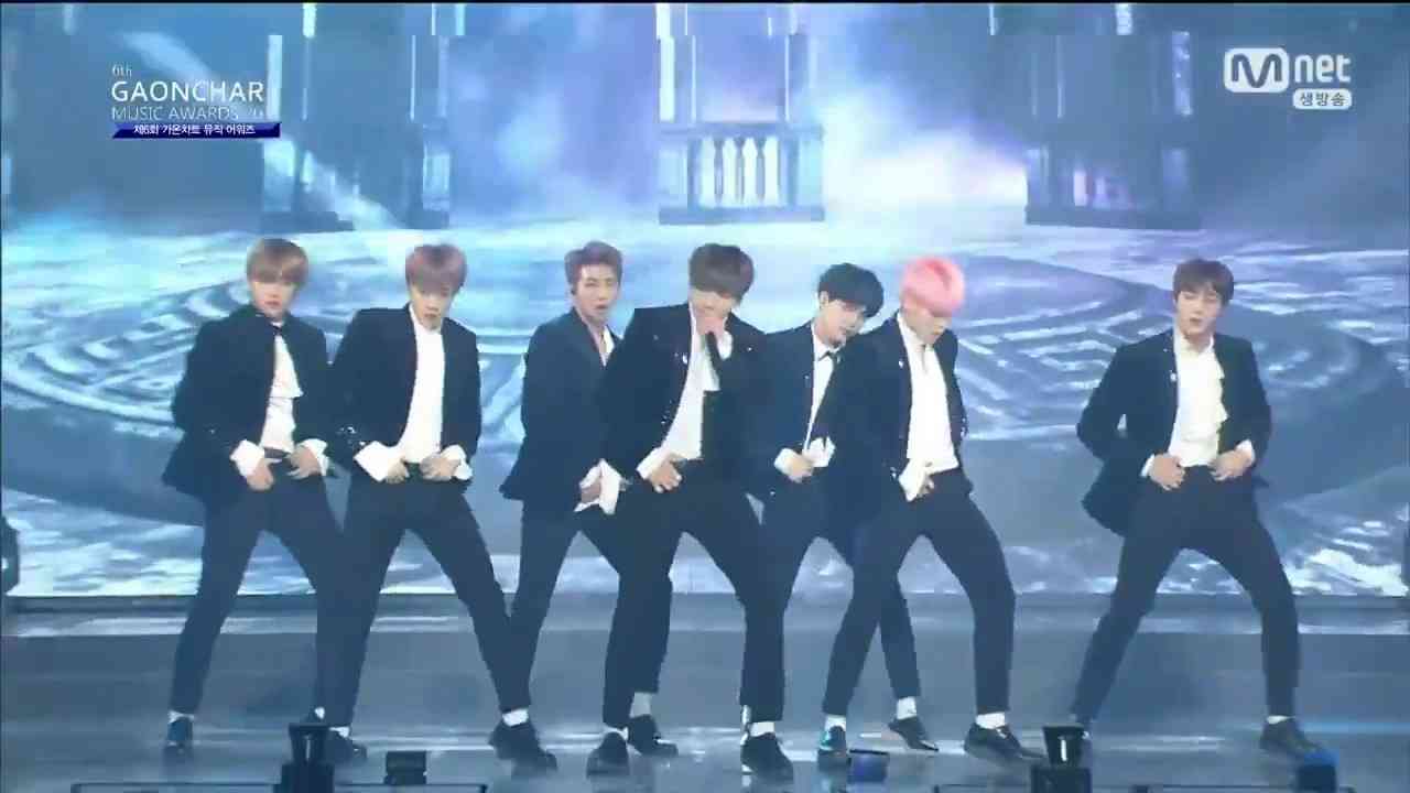 [170222] BTS - Save Me & 피 땀 눈물 (Blood, Sweat, Tears) @ 6th Gaon Chart Kpop Awards - YouTube