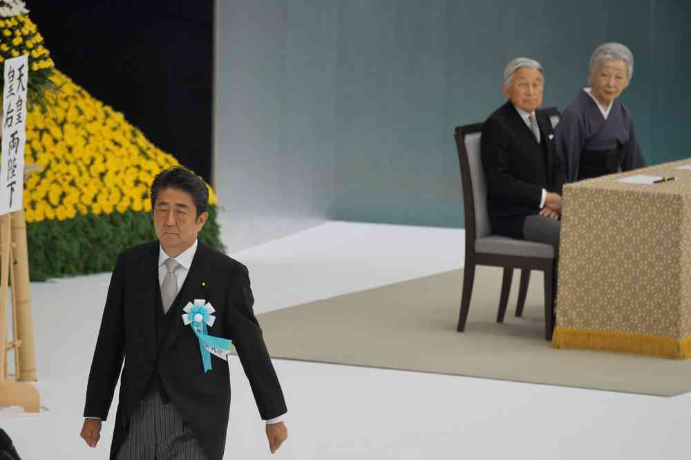 安倍首相はなぜ天皇陛下を茶化したのか？「生前退位」を有識者ごときが賛成反対を論ずること自体が不敬であり無意味！ | BEST T!MES