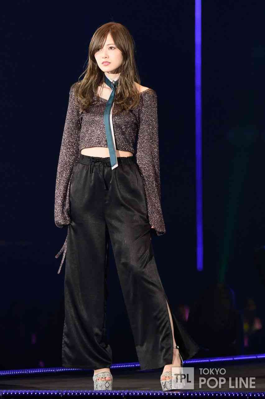 白石麻衣、超絶美脚披露で「猫になりたい！」とファン興奮　殺人スケジュールには心配の声