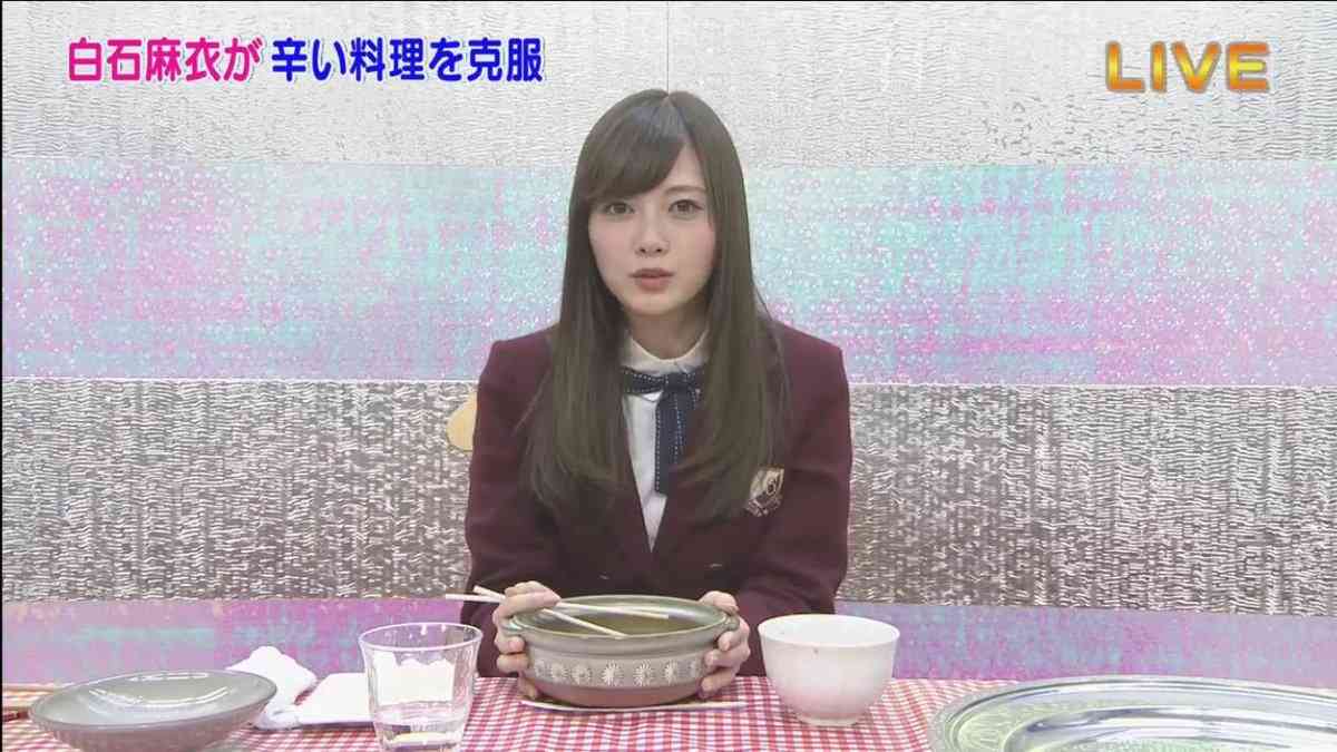 白石麻衣、超絶美脚披露で「猫になりたい！」とファン興奮　殺人スケジュールには心配の声