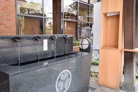 ひしゃく置かず、センサーで水　自動式の手水舎導入－「新しい形」注目・前橋東照宮