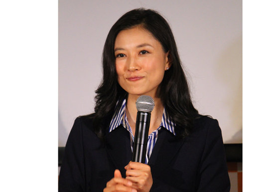 菊川怜の夫・穐田誉輝氏の隠し子疑惑で、みんなのウェディングの株価が暴落｜ニフティニュース