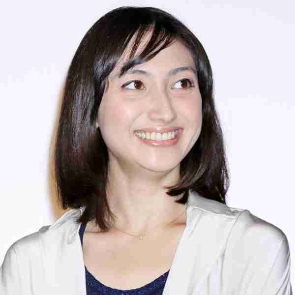 芸能人の優しい微笑みの画像トピ