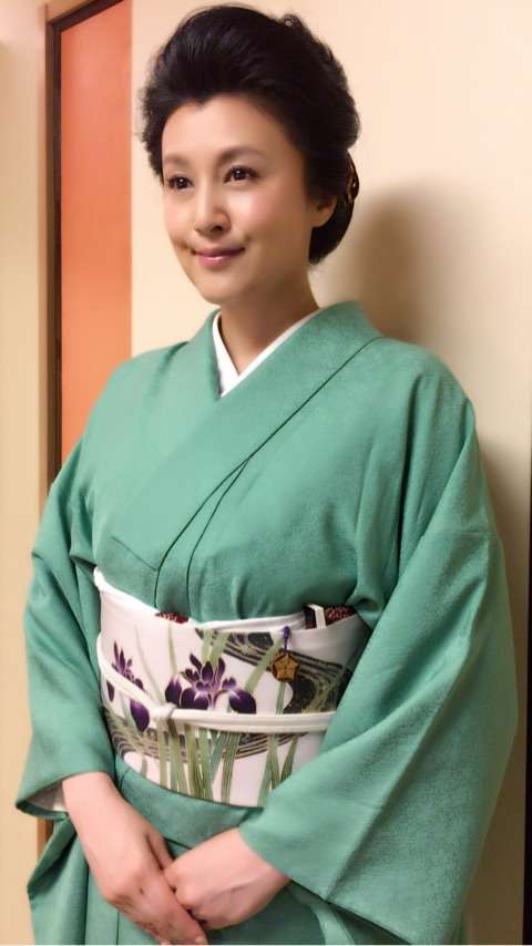 片岡愛之助が着物で運転する妻・藤原紀香の姿を公開し反響