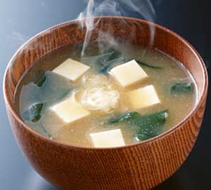 「“盛った”料理＝愛情」は勘違い　「一汁一菜」が支持される理由