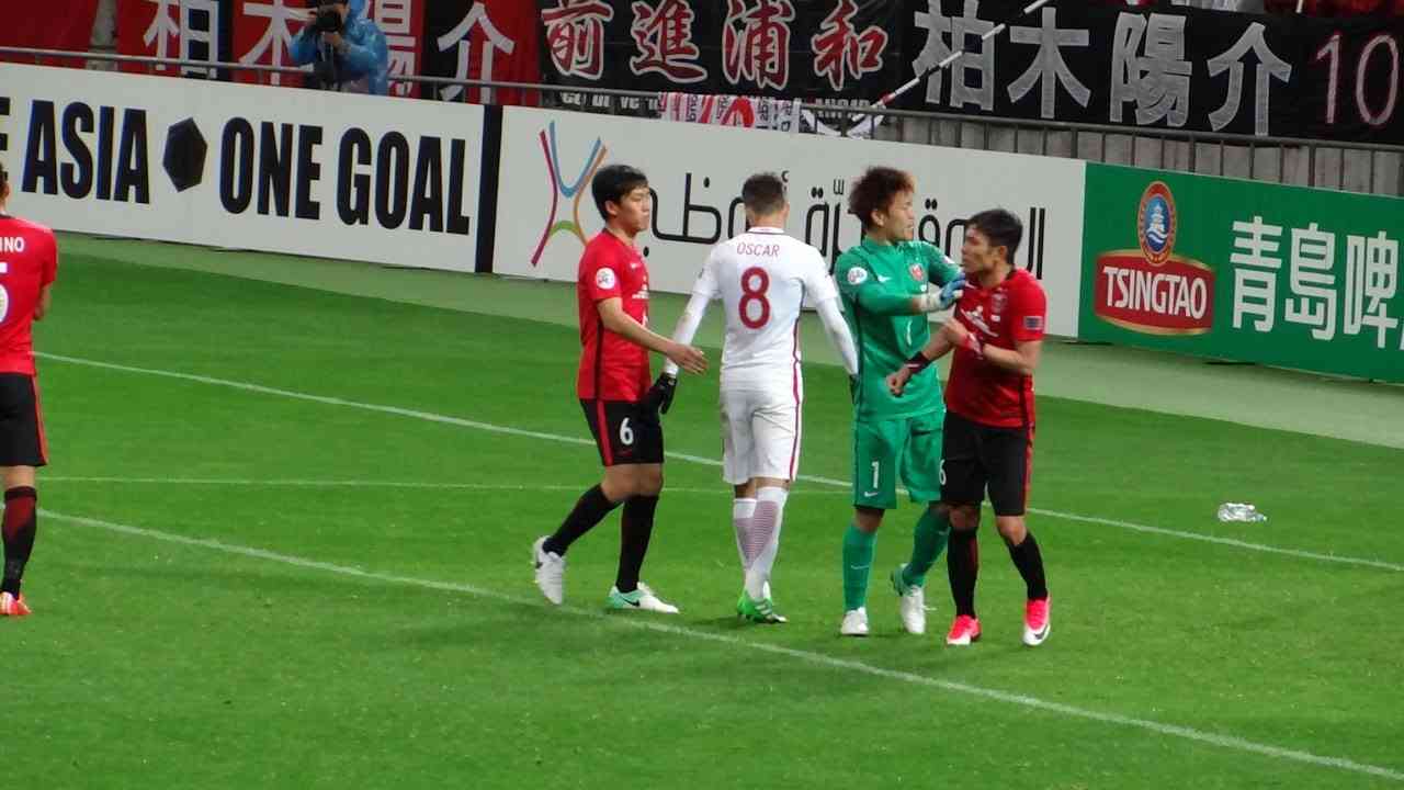 上海オスカルのPK失敗　挑発する森脇を西川が制止　浦和レッズvs上海上港　ACL2017MD4 - YouTube