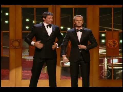 Neil Patrick Harris and Hugh Jackman duet at 2011 Tony Awards - YouTube