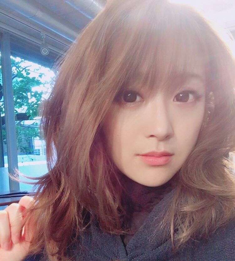 鈴木奈々、父との2ショット公開「イケメン」「かっこいい」の声続々