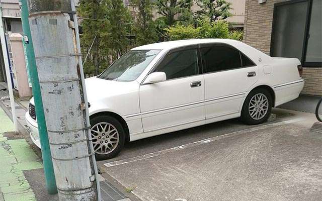 「絶対、止めるのムリでしょ」ある物件の『駐車場』が、鬼畜すぎる  –  grape [グレイプ]