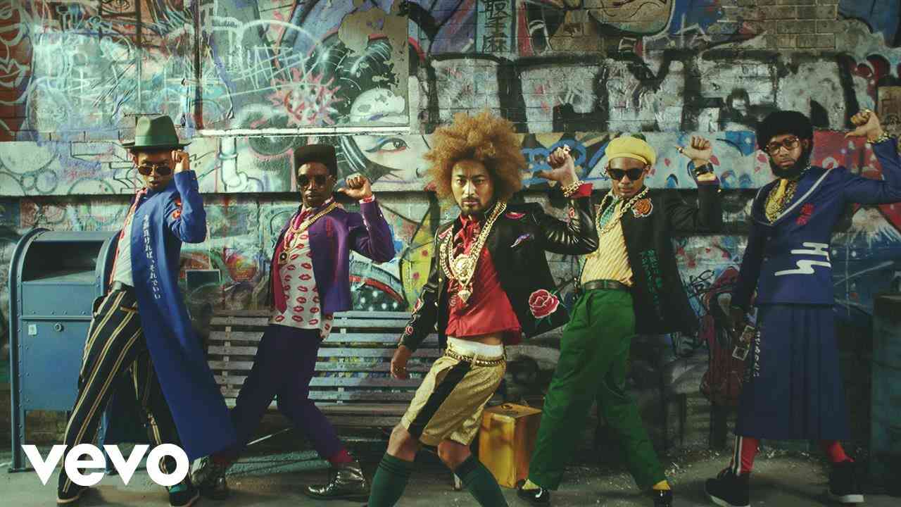 山田孝之 with MARO Boyz - モテモテ♡マーロ - YouTube