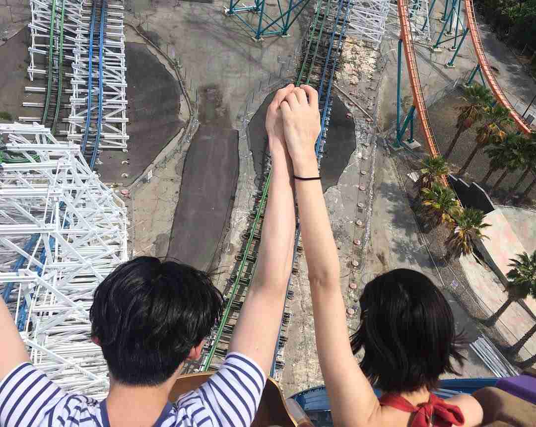 水原希子 インスタに 謎の男性 との手つなぎ画像でファンが騒然 ガールズちゃんねる Girls Channel