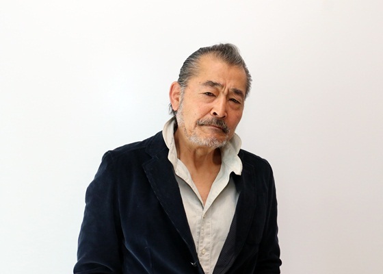 この人の髭、有り無しどちらが好き?