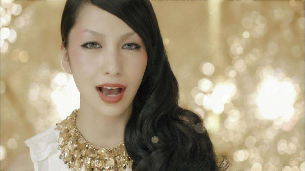 女から見ても「厚化粧かも」と思う女性芸能人1位は