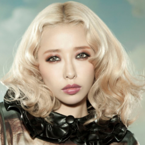 女から見ても「厚化粧かも」と思う女性芸能人1位は