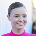 ミランダ・カーの美顔法が怖すぎ！「ヒルに顔面の血を吸わせているの」 – アサジョ