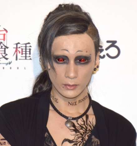【閲覧注意？】村田充、「東京喰種トーキョーグール」の2時間かけたメイク披露
