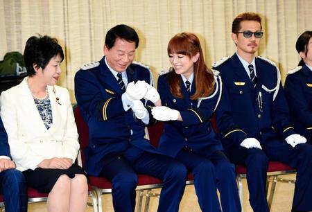 浜崎あゆみの刑務所ライブ、仕掛け人は特別矯正監の杉良太郎