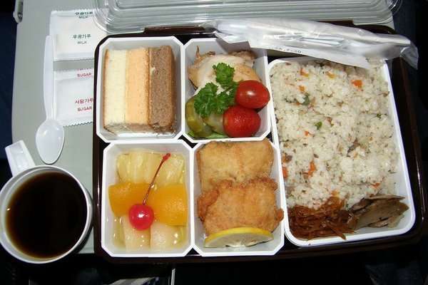 色んな機内食が見たい