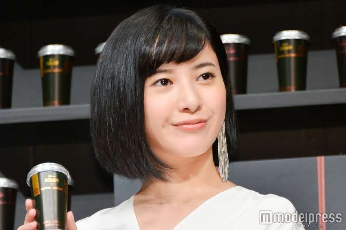 吉高由里子、「タラレバ」からのイメチェン “前髪あり”の新ヘアで登場