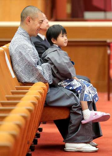 海老蔵、亡くなった麻央さんのブログについて「あとで、すこしご報告があります」 （スポーツ報知） - Yahoo!ニュース