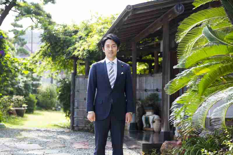 小泉孝太郎、気遣い上手な女性と交際「彼女といると、癒されます」